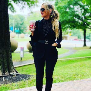 Meet your Posher, Karena